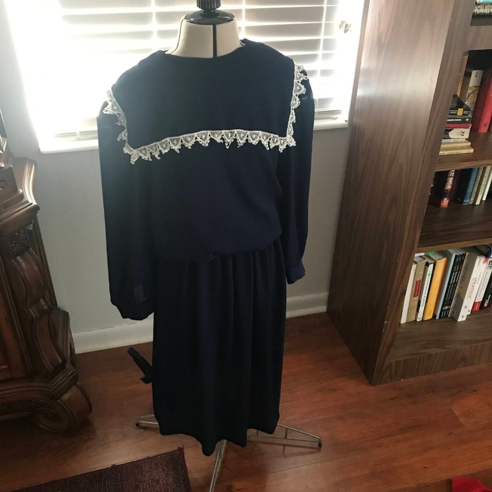 Vintage Frock Dress with lace collar Sz 10 USA